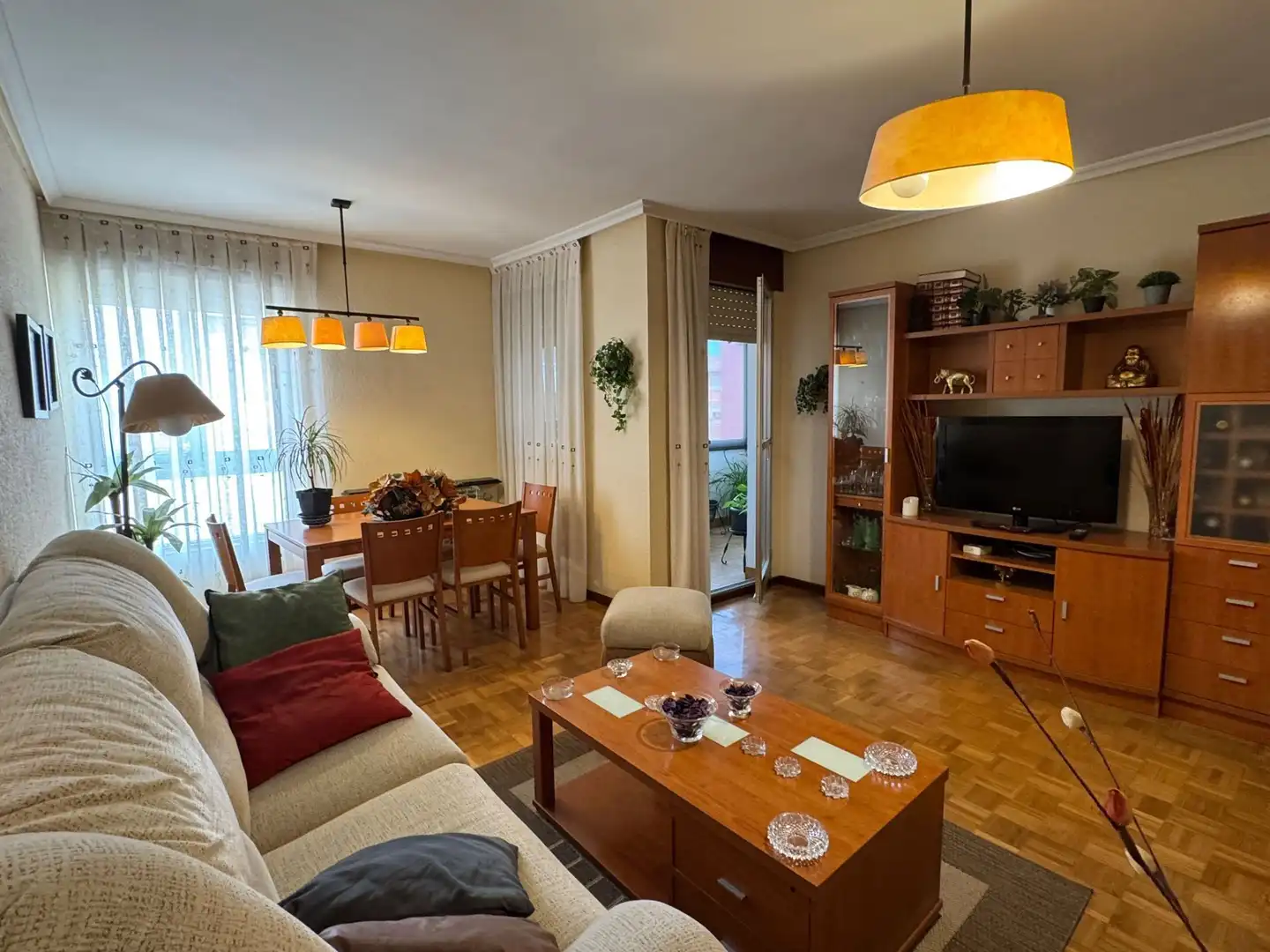 Sala de estar de Piso en venta en Benavente con Calefacción y Amueblado