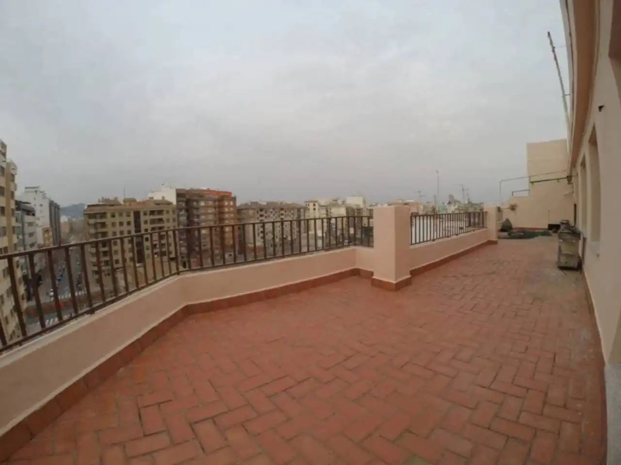 Terrassa de Àtic de lloguer en Castellón de la Plana / Castelló de la Plana amb Terrassa i Moblat