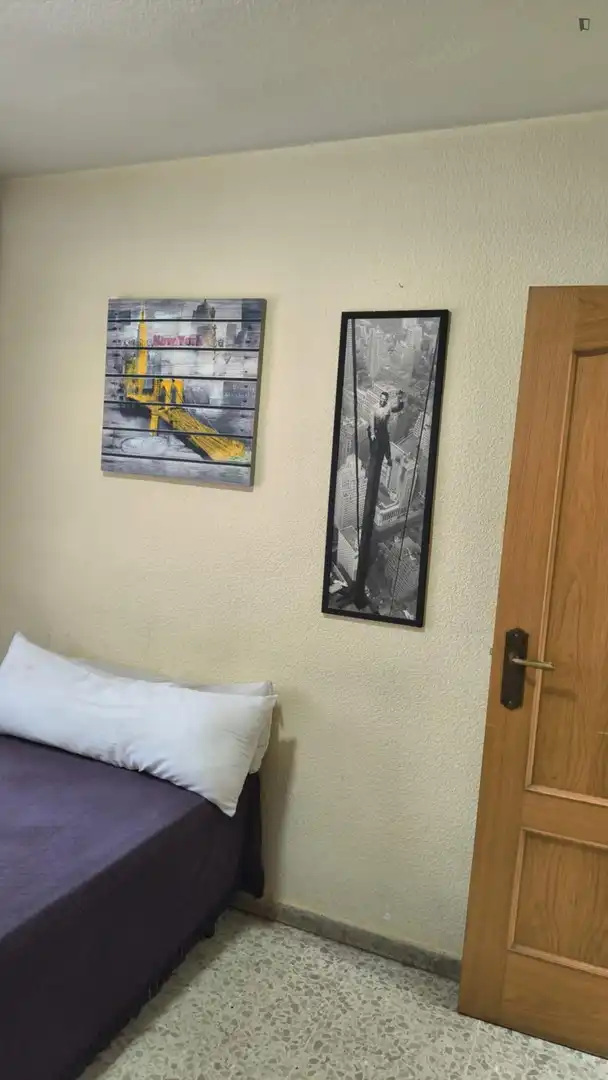 Room in Cardenal Benlloch