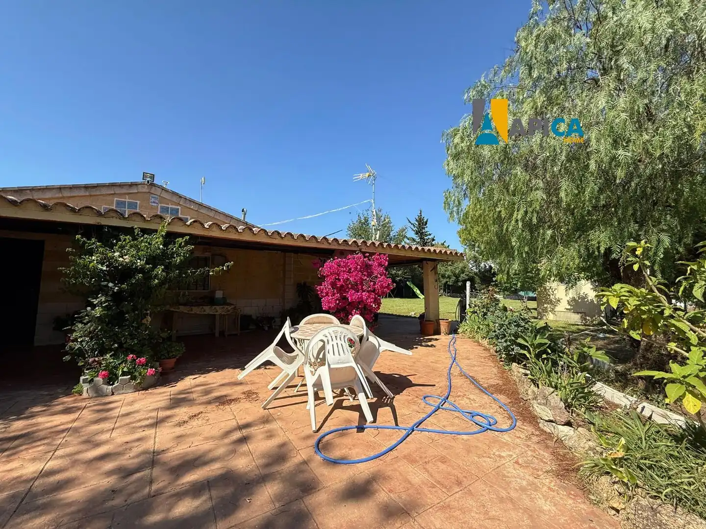 Jardí de Casa o xalet en venda en Puerto Real amb Aire condicionat, Terrassa i Traster