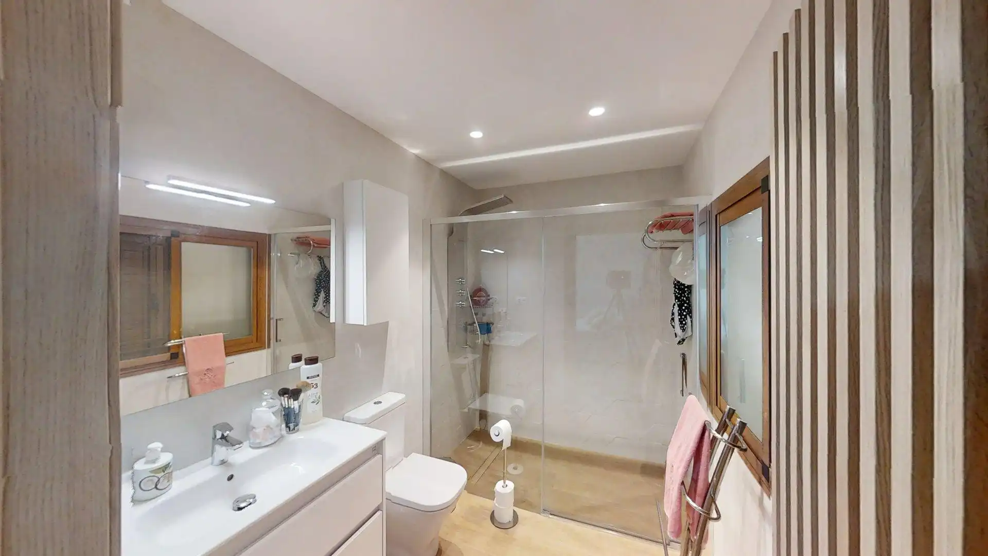 Bany de Casa o xalet en venda en L'Eliana amb Aire condicionat, Calefacció i Jardí privat