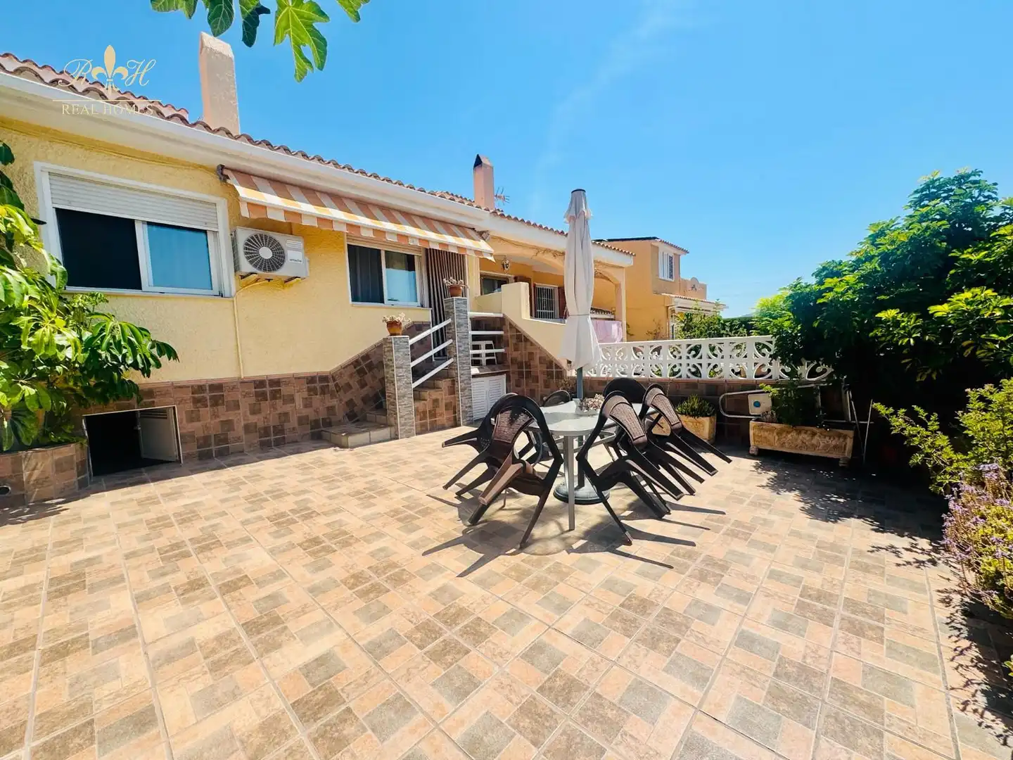 Terrassa de Casa adosada en venda en La Nucia amb Aire condicionat, Traster i Piscina