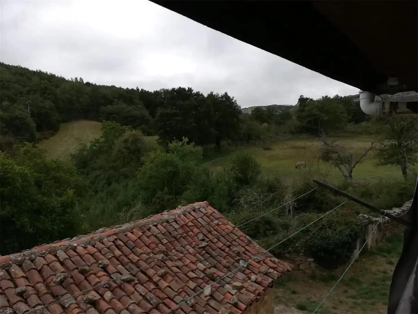 Casa adosada en venda en Valle de Manzanedo amb Balcó
