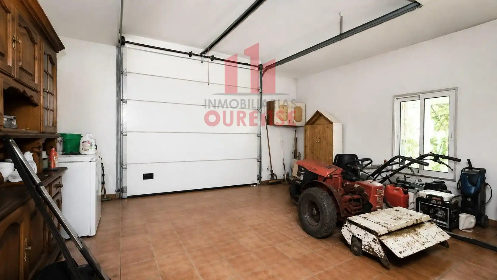 Parking de Casa o chalet en venta en San Cibrao das Viñas con Calefacción, Jardín privado y Terraza