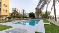 Piscina de Pis en venda en Roquetas de Mar amb Jardí privat, Terrassa i Balcó