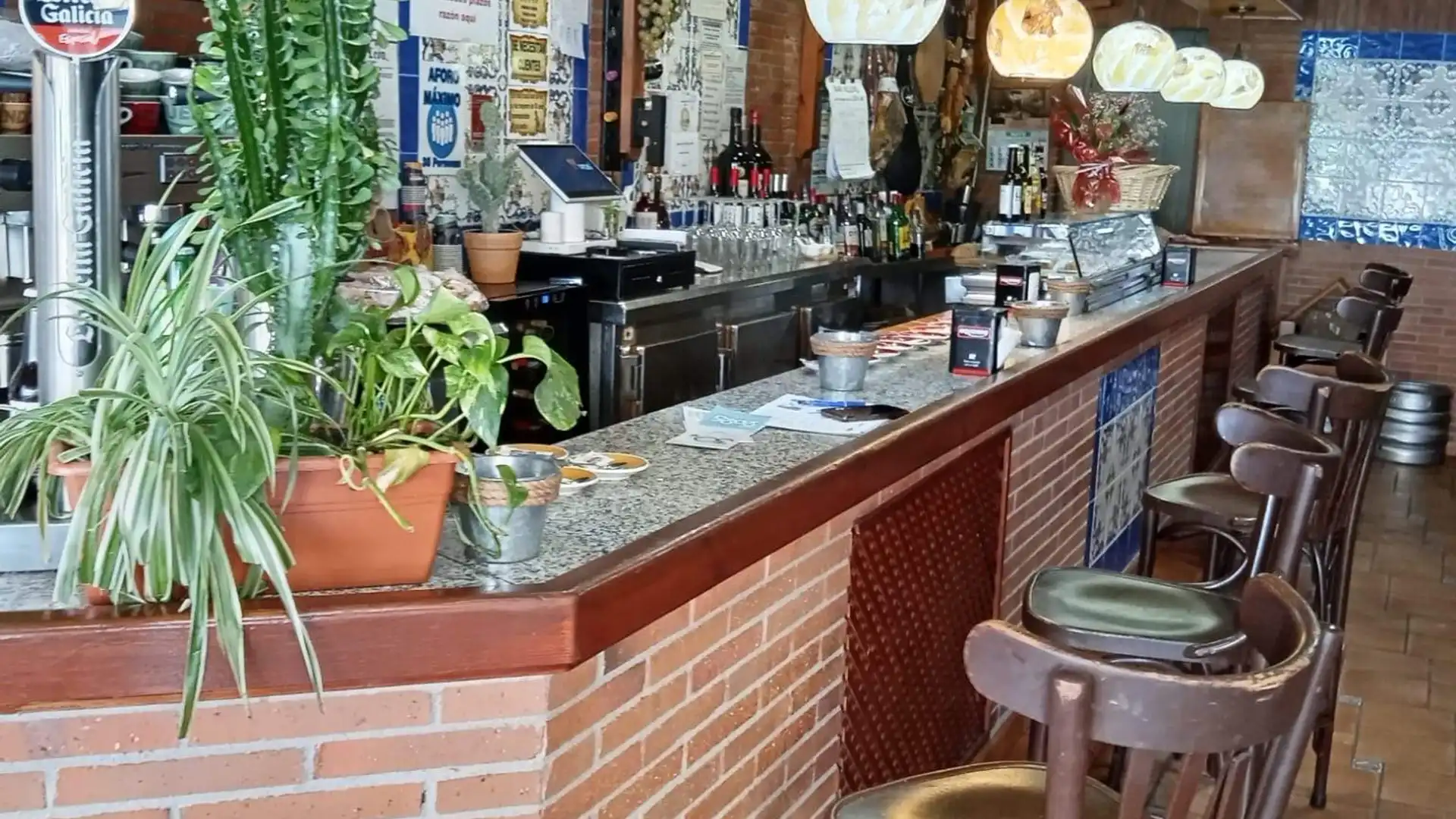 Local de lloguer a Avenida de Mariano Andrés, 97 LO, Las Ventas