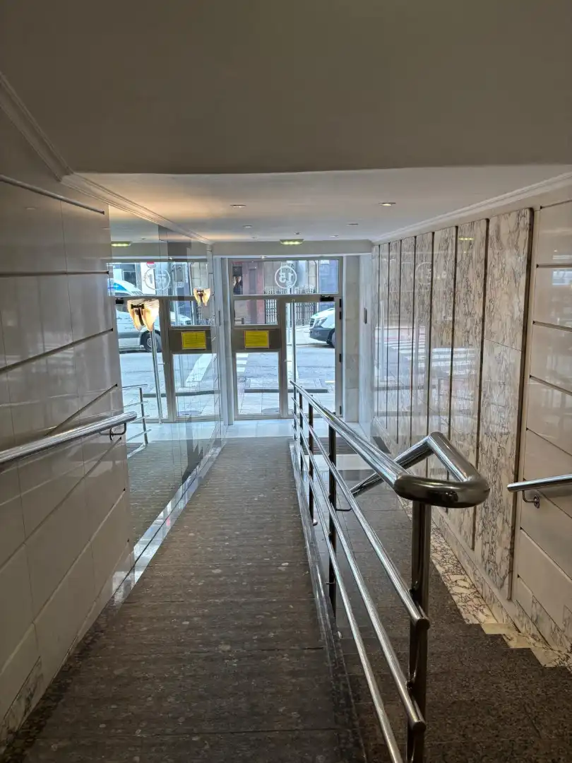 Wohnung zur Miete in Oviedo  mit Heizung, Parkett und Möbliert