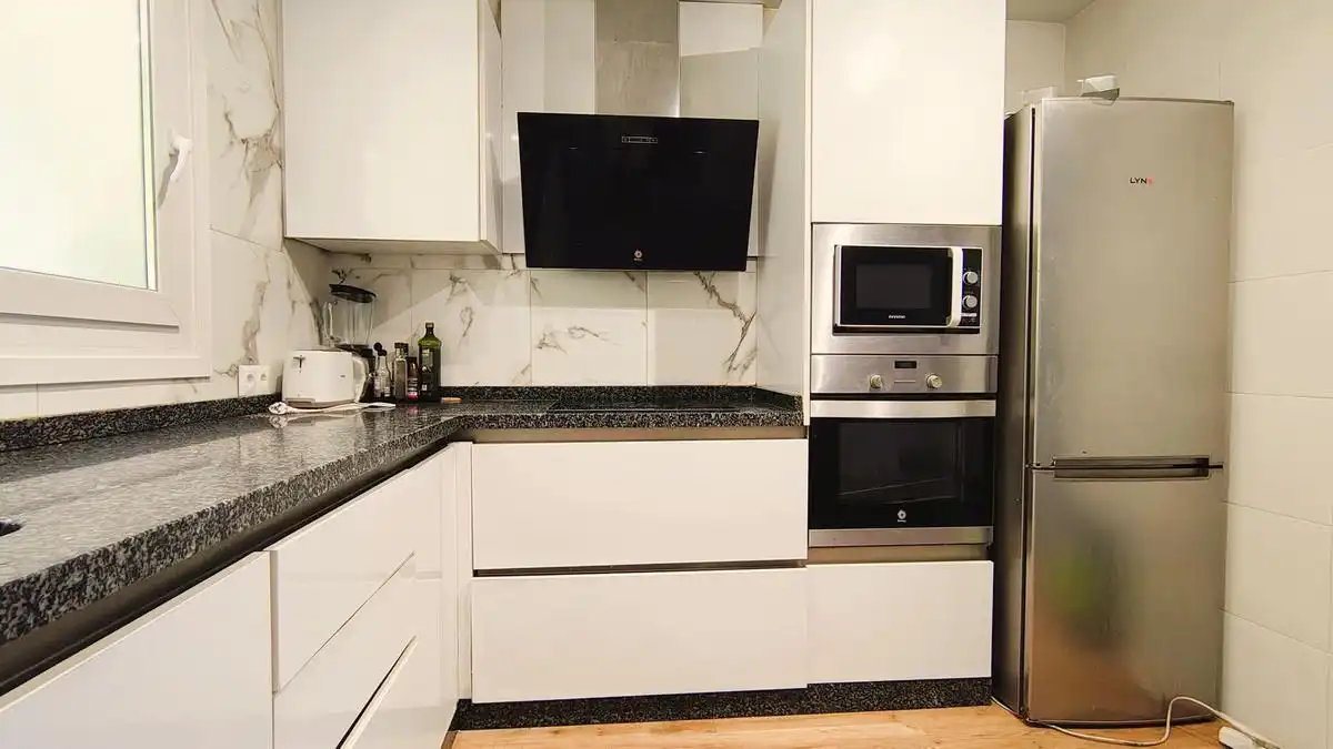 Apartamento con piscina en venta en Calle HERROJO EL 2, imagen 11
