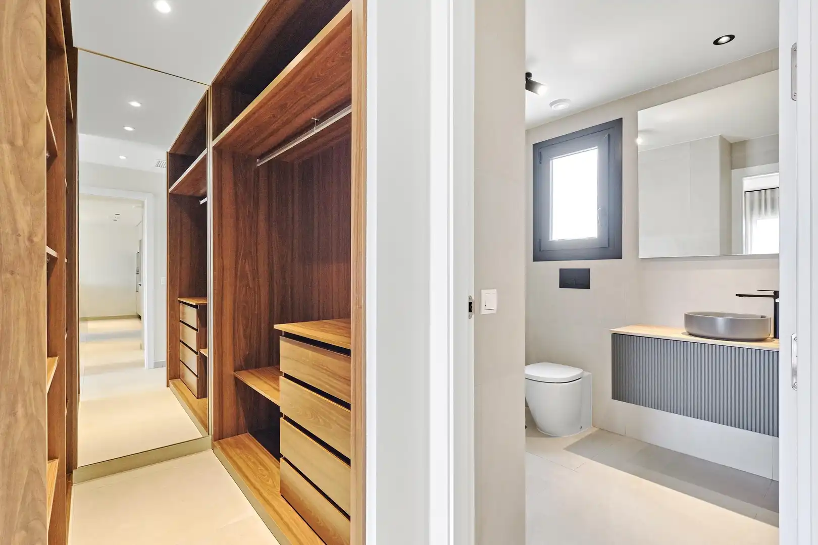 Bathroom of Flat for sale in Torrevieja  with Air Conditioner, Terrace and Storage room