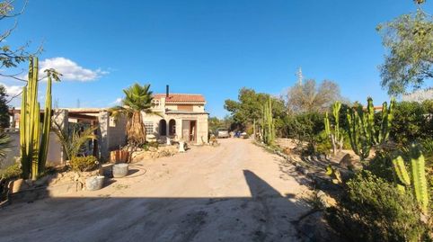 CASA CON TERRENO EN El BACAROT