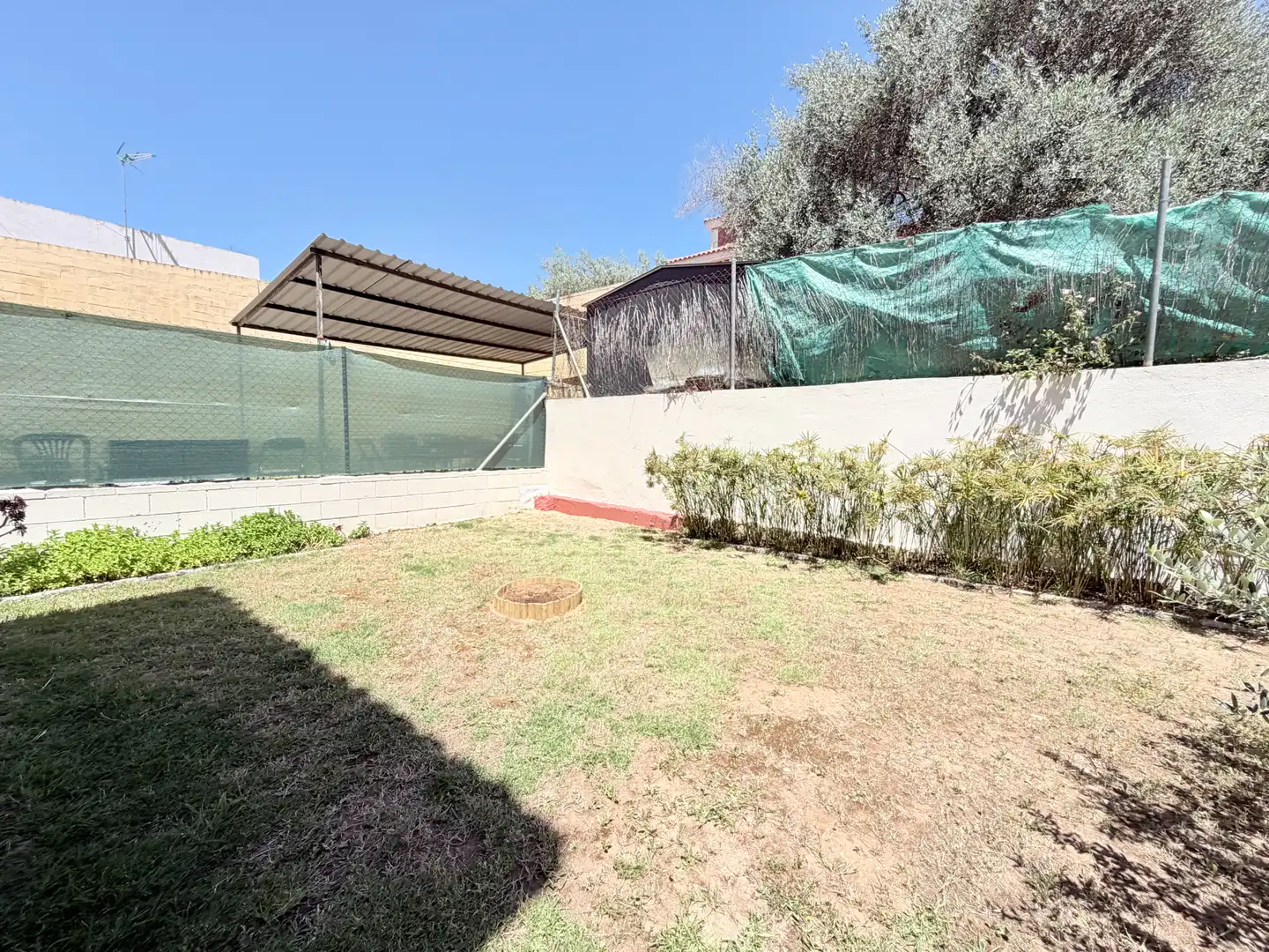 Casa adosada en venta en Calle las Marismas, Salteras