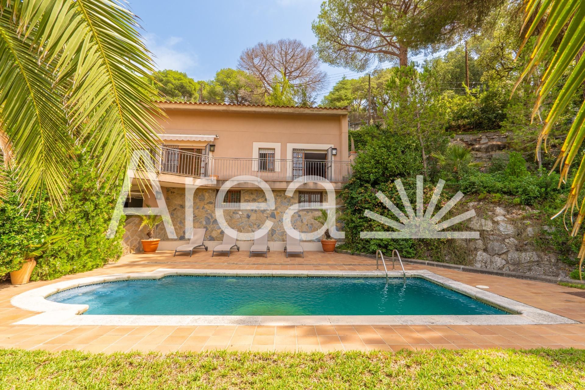 Exterior view of House or chalet for sale in Mataró  with Private garden, Terrace and Swimming Pool