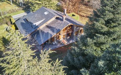 Vista exterior de Casa o xalet en venda en Das amb Calefacció, Jardí privat i Parquet