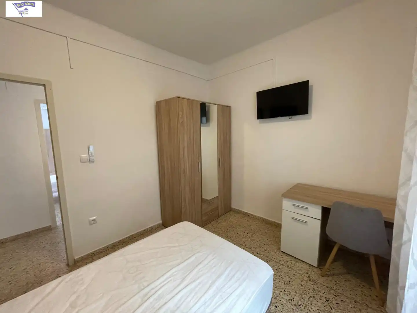 Dormitori de Pis de lloguer en Albacete amb Aire condicionat, Calefacció i Moblat