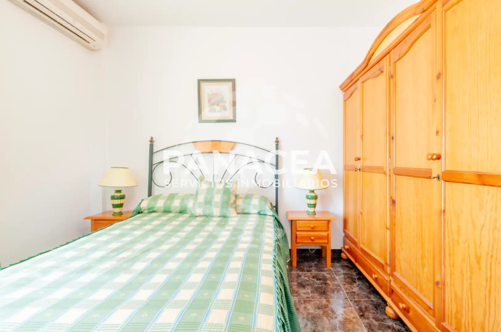 Dormitori de Casa adosada en venda en Vícar amb Aire condicionat, Terrassa i Moblat