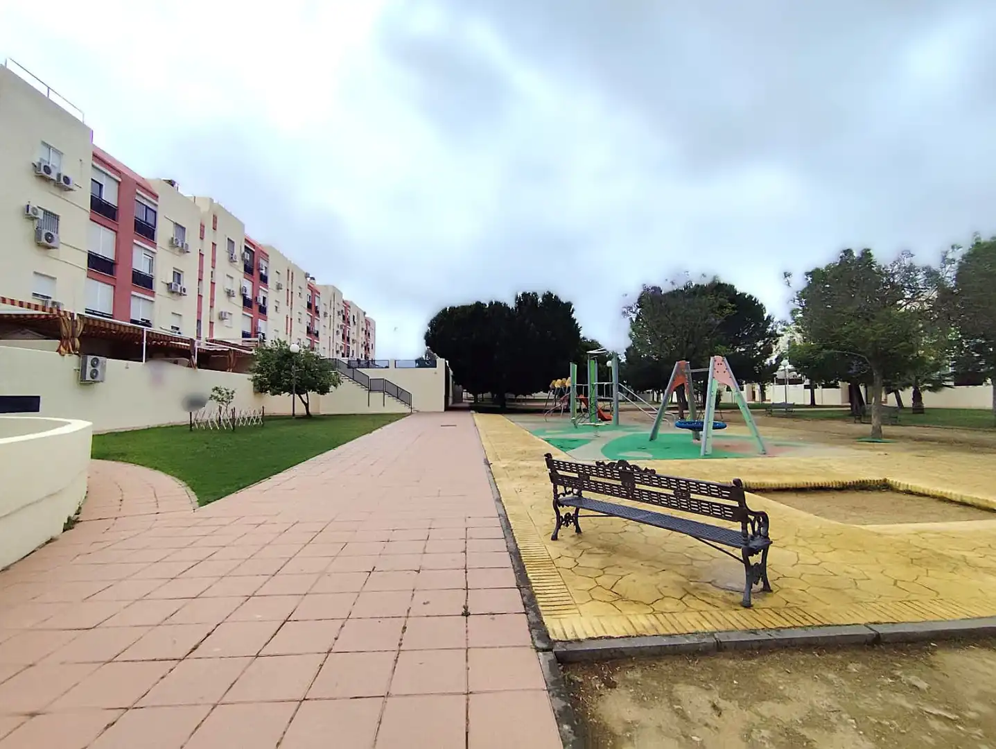 Vista exterior de Piso en venta en Alcalá de Guadaira