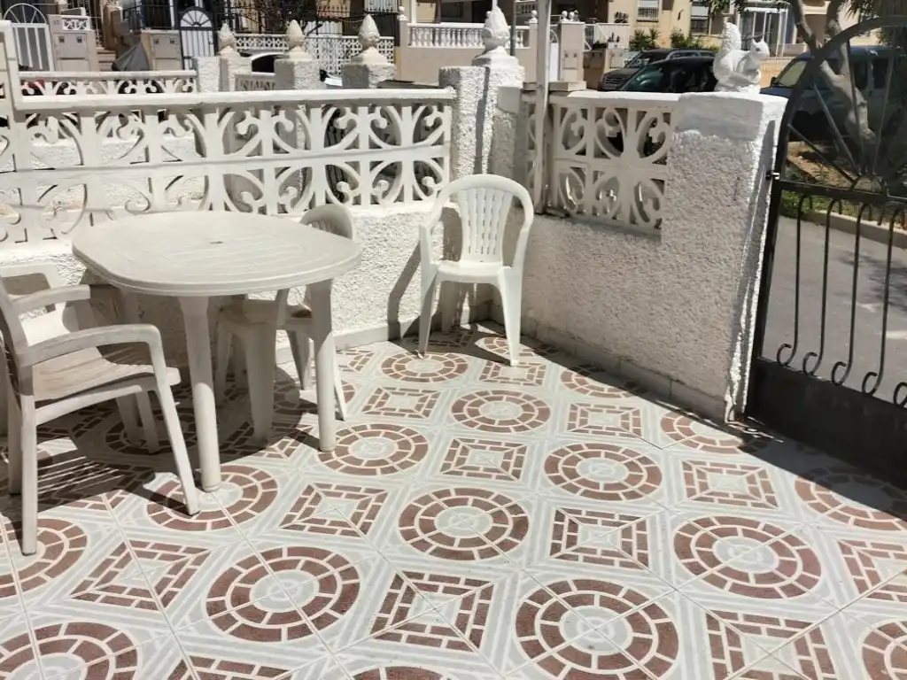 Terrassa de Casa o xalet en venda en Torrevieja amb Aire condicionat, Moblat i Forn