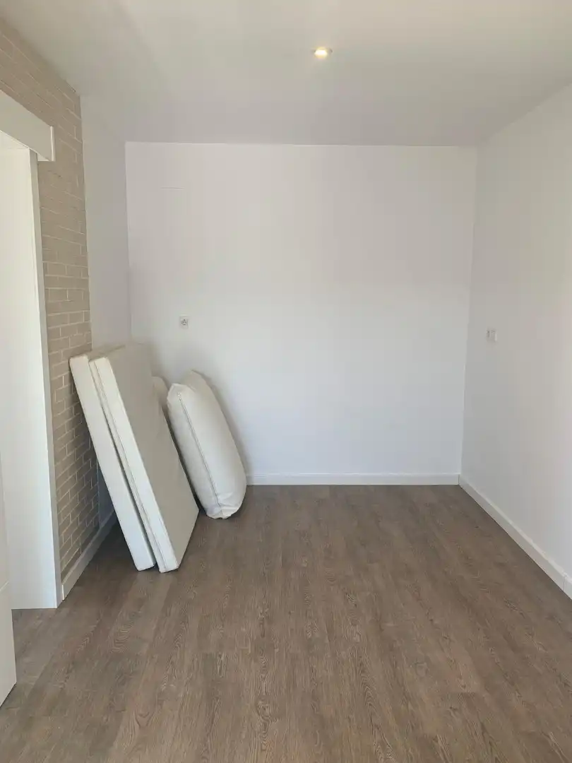 Habitación de Ático de alquiler en Córdoba con Aire acondicionado, Terraza y Trastero