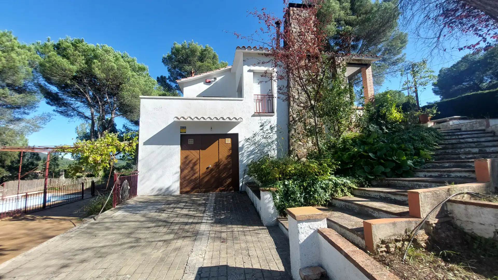 Vista exterior de Casa o xalet en venda en Sant Llorenç Savall amb Jardí privat, Terrassa i Piscina
