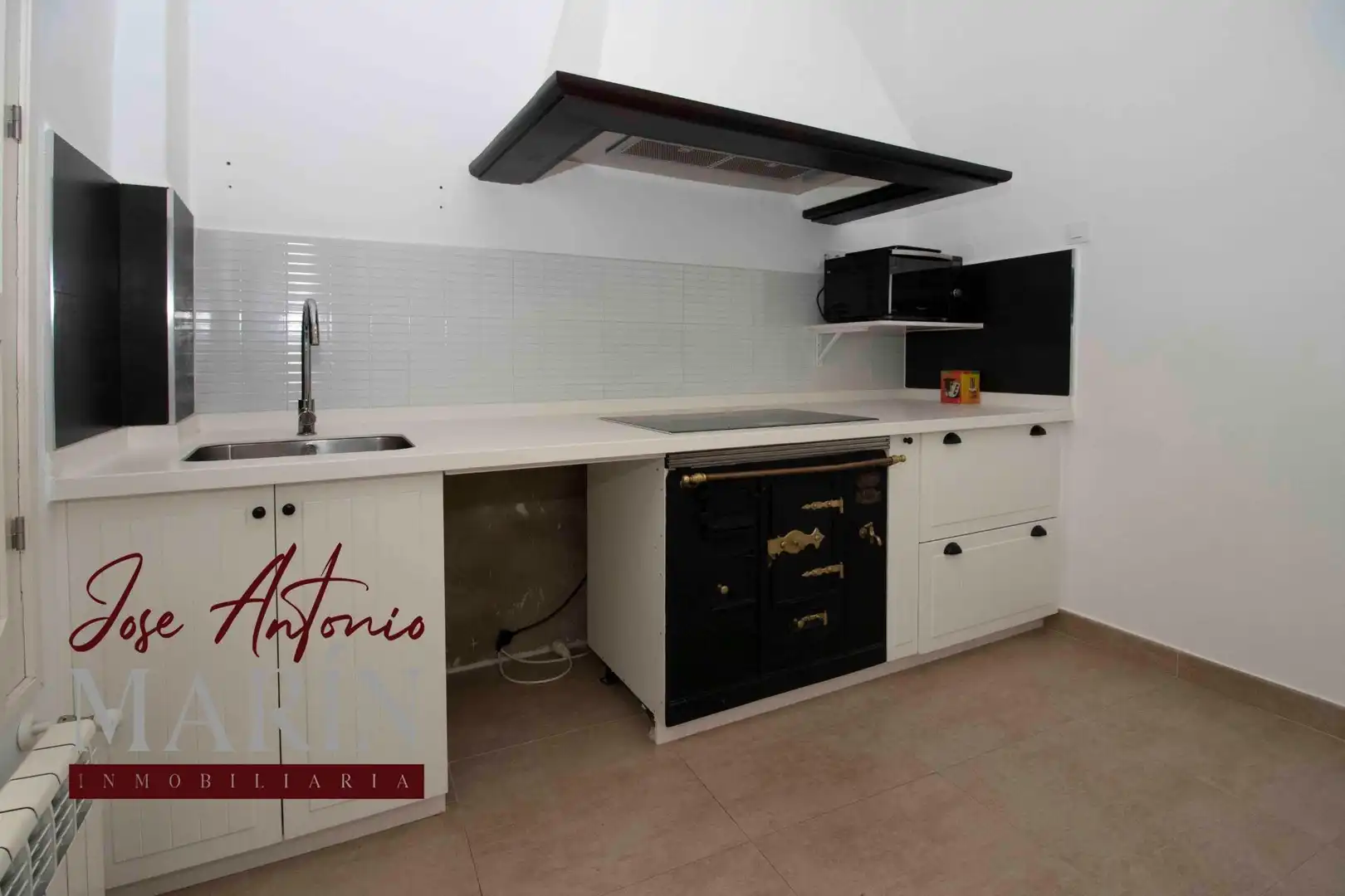 Cuina de Casa o xalet en venda en Badajoz amb Calefacció i Terrassa