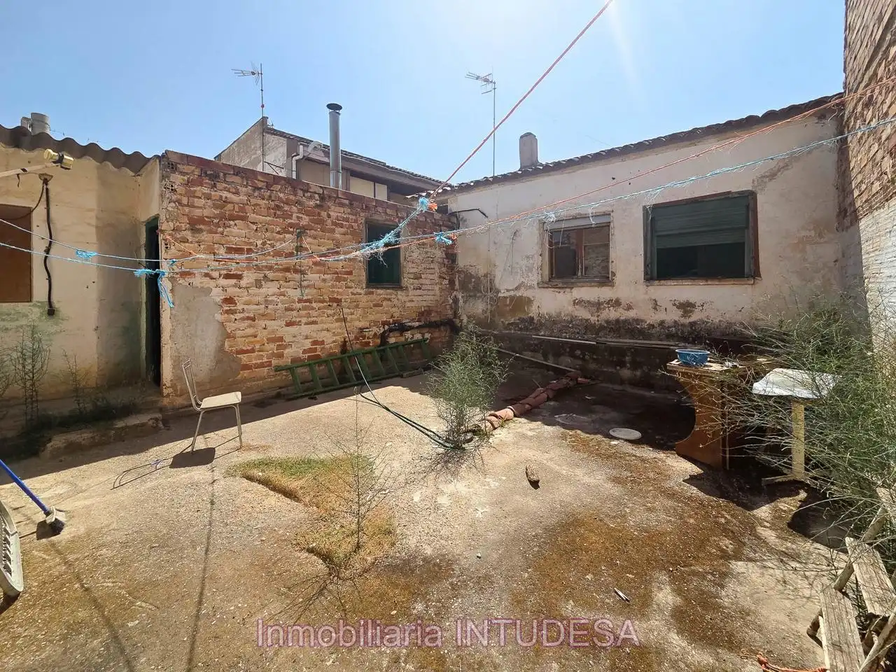 Houses for sale in Calle las Escuelas, Ablitas
