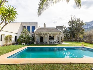 Casa amb piscina en venda a El Montgó