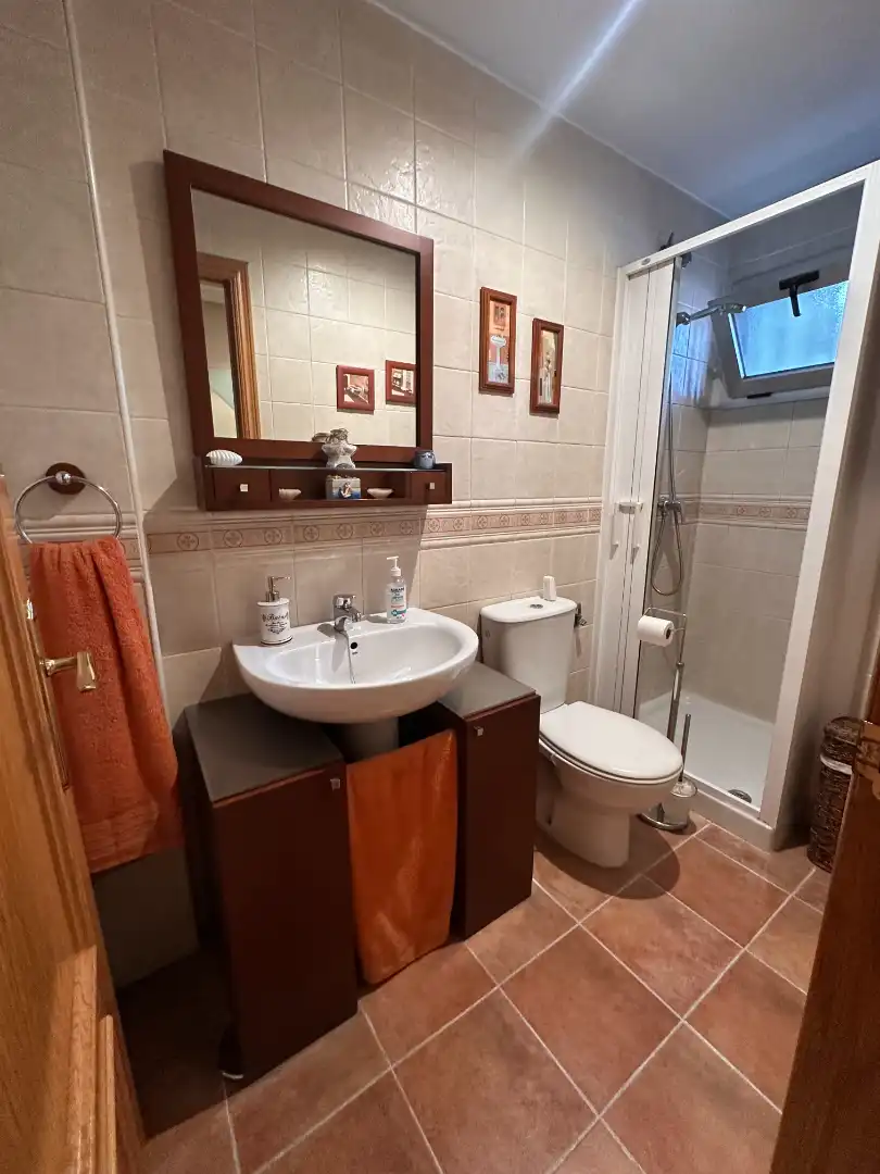 Badezimmer von Haus oder Chalet zum Verkauf in Cuenca mit Heizung, Terrasse und Möbliert