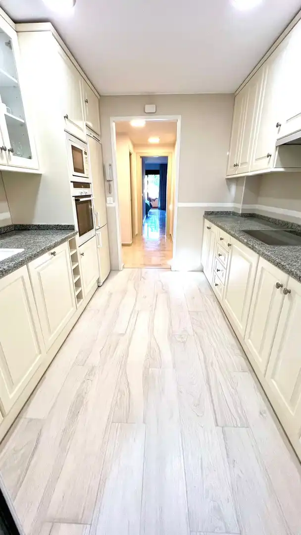 Apartament amb piscina en venda a Estepona Pueblo, imagen 9