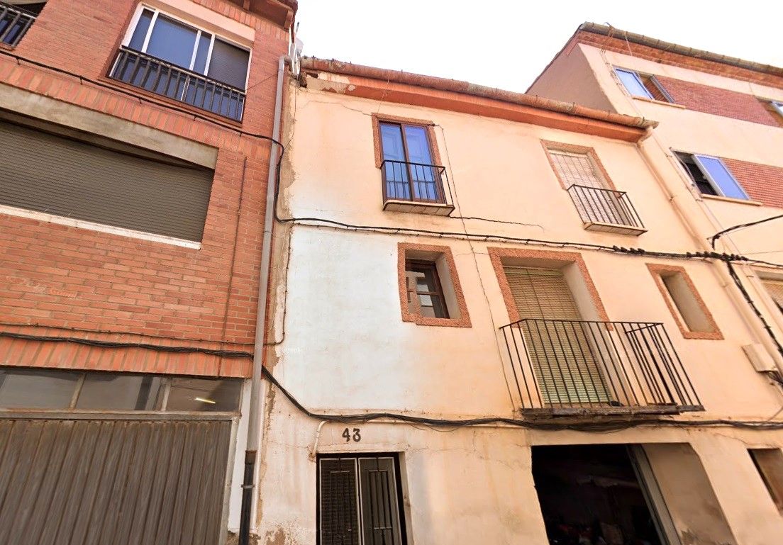 Vista exterior de Piso en venta en  Teruel Capital
