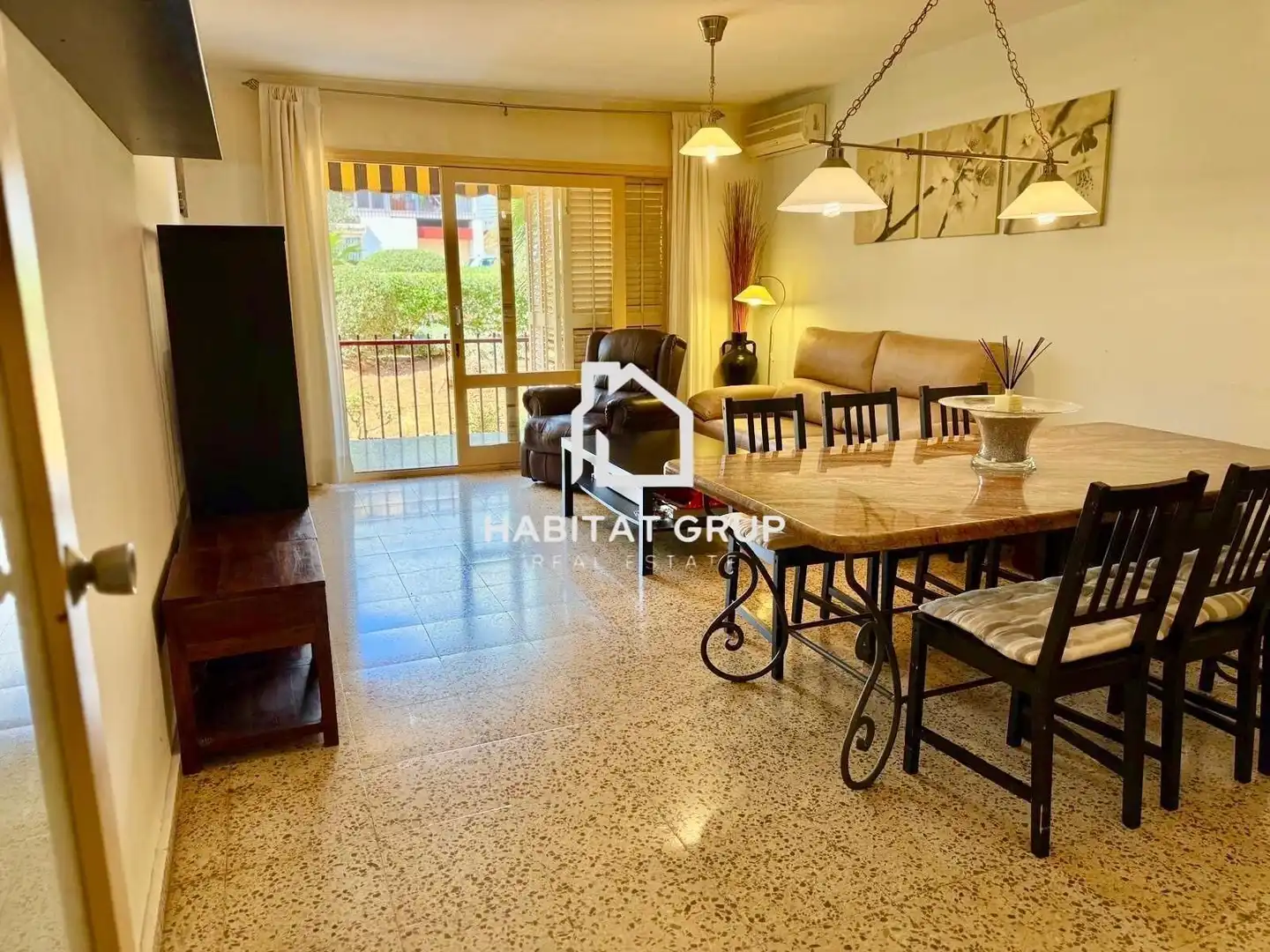 Vista exterior de Piso en venta en Santa Eulària des Riu con Aire acondicionado, Calefacción y Terraza