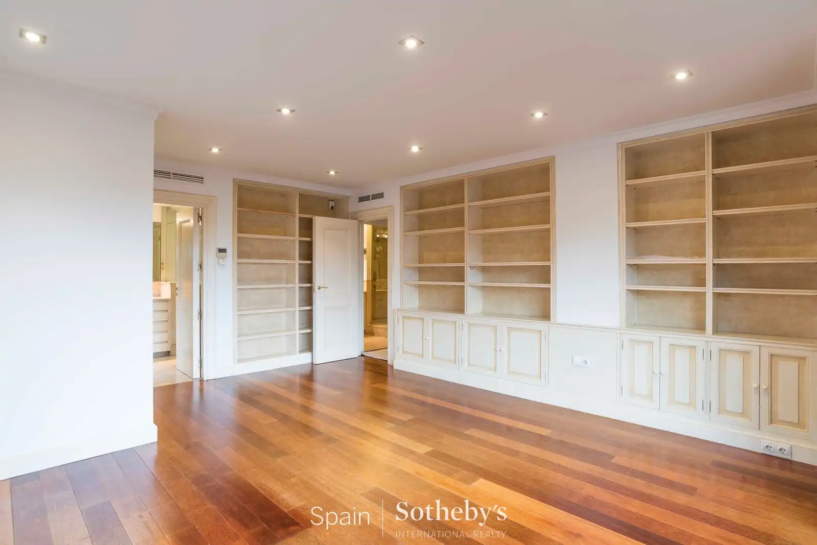 Sala de estar de Dúplex de alquiler en Madrid con Aire acondicionado, Calefacción y Trastero