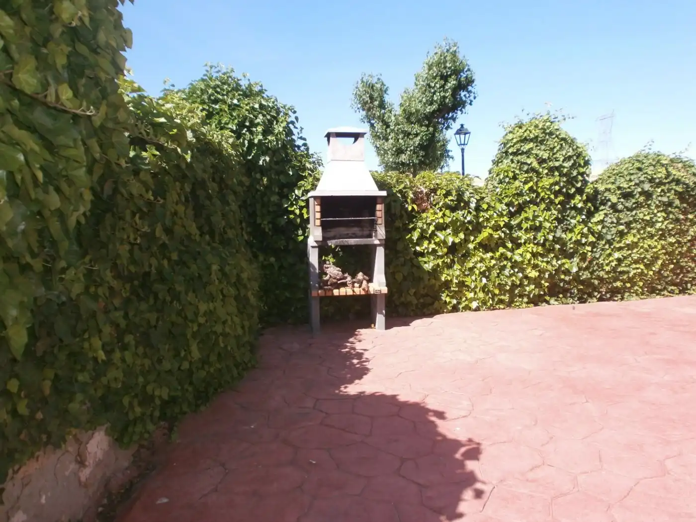 Jardí de Casa o xalet en venda en Lastras del Pozo amb Calefacció, Jardí privat i Terrassa