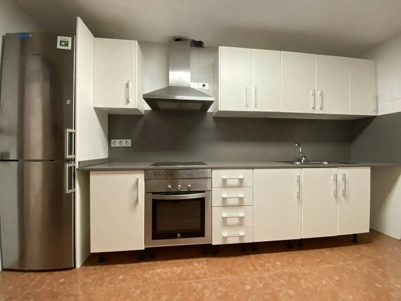 Cocina de Piso en venta en El Vendrell con Calefacción y Terraza