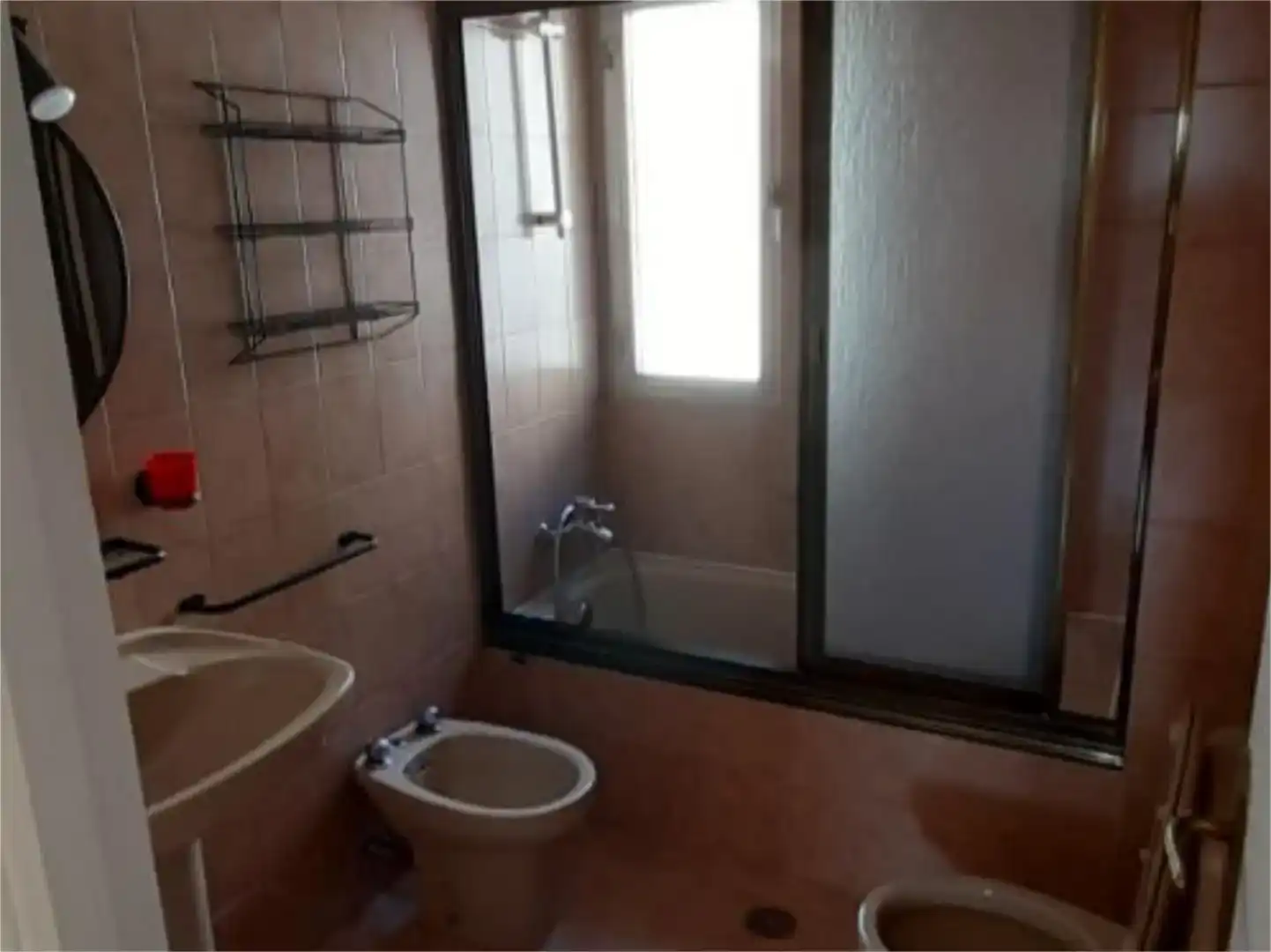 Badezimmer von Wohnung zur Miete in  Madrid Capital