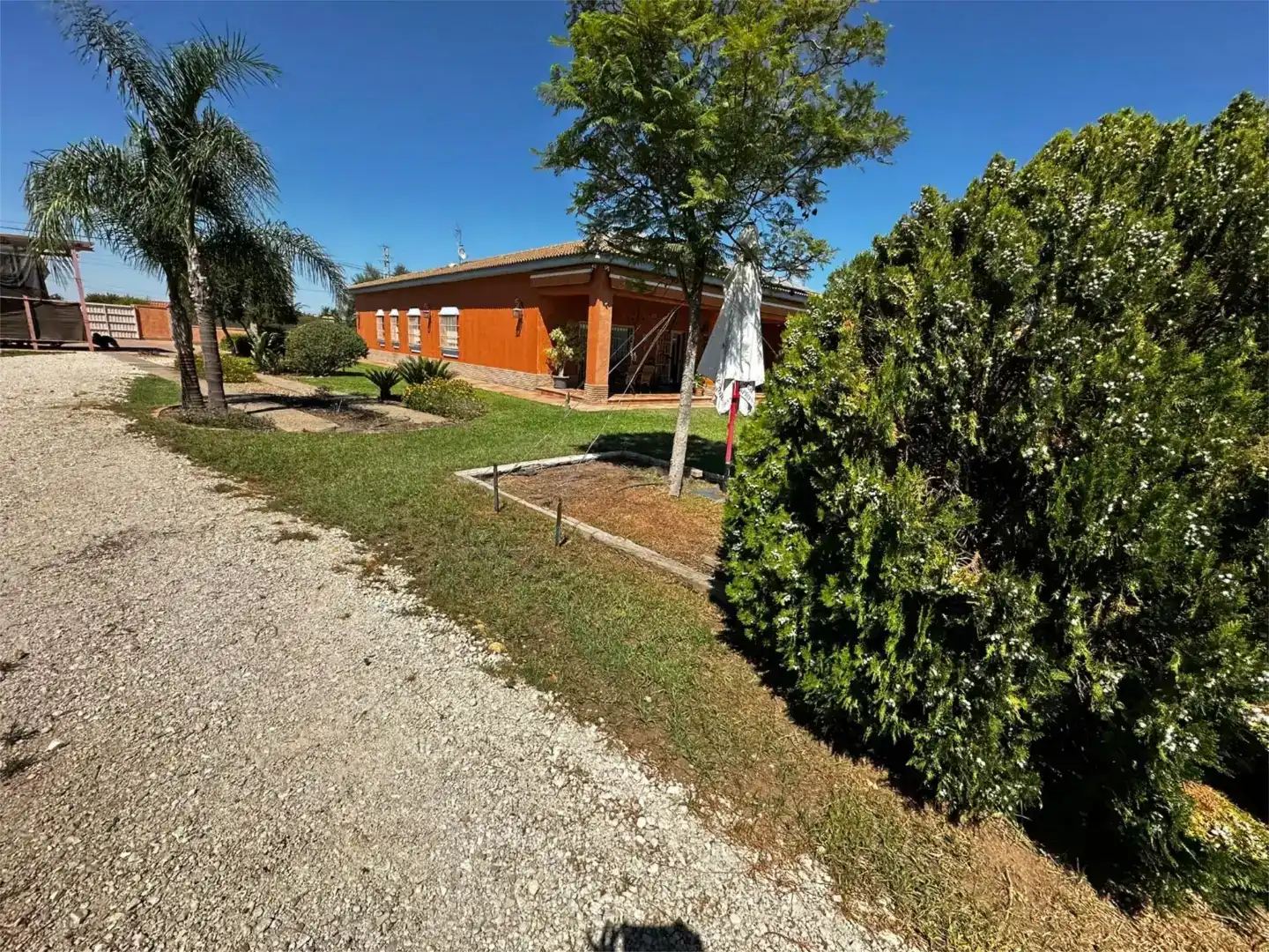 Vista exterior de Piso en venta en Sevilla con Aire acondicionado, Jardín privado y Trastero