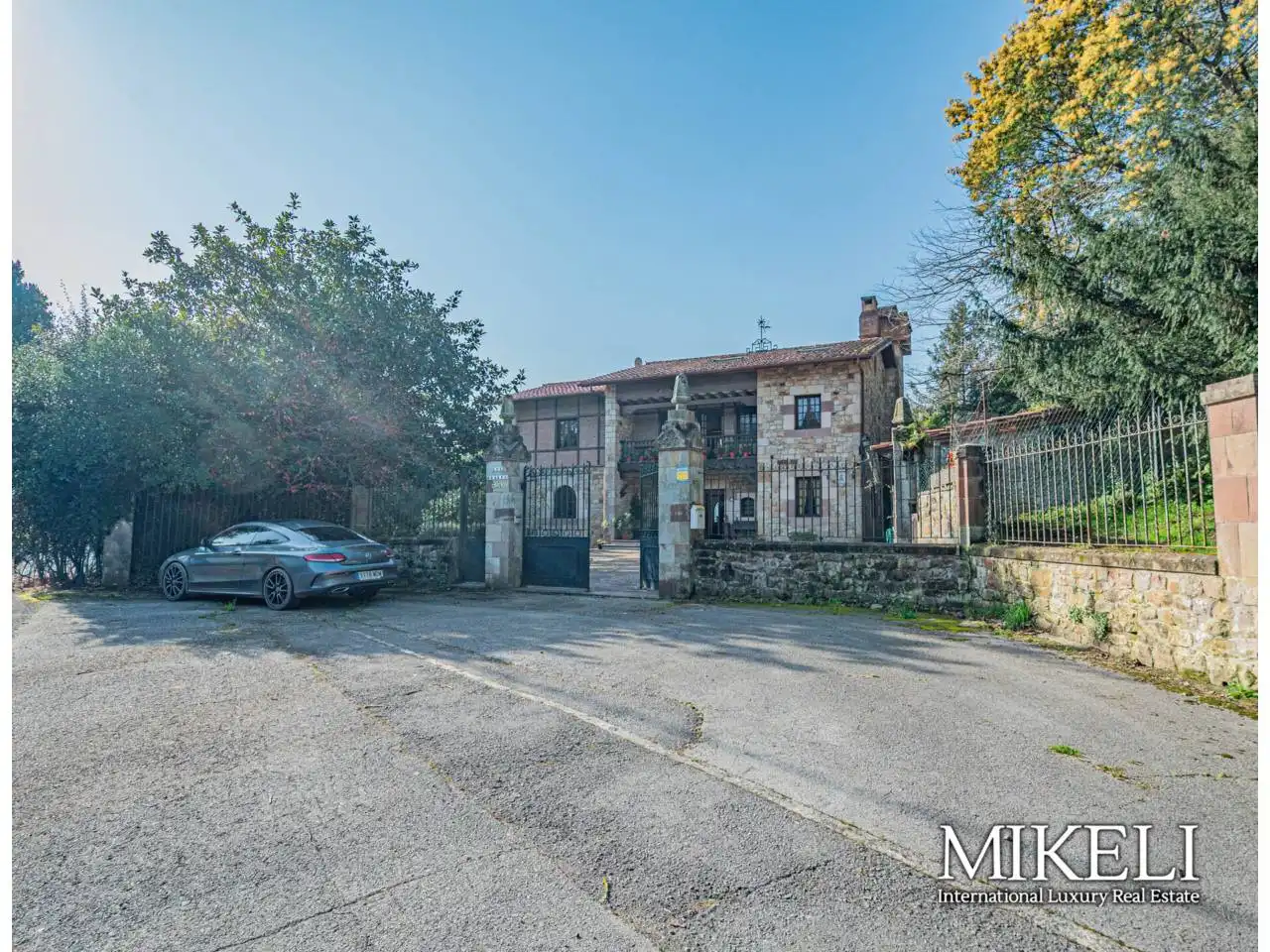Vista exterior de Casa o xalet en venda en Piélagos amb Calefacció, Jardí privat i Terrassa