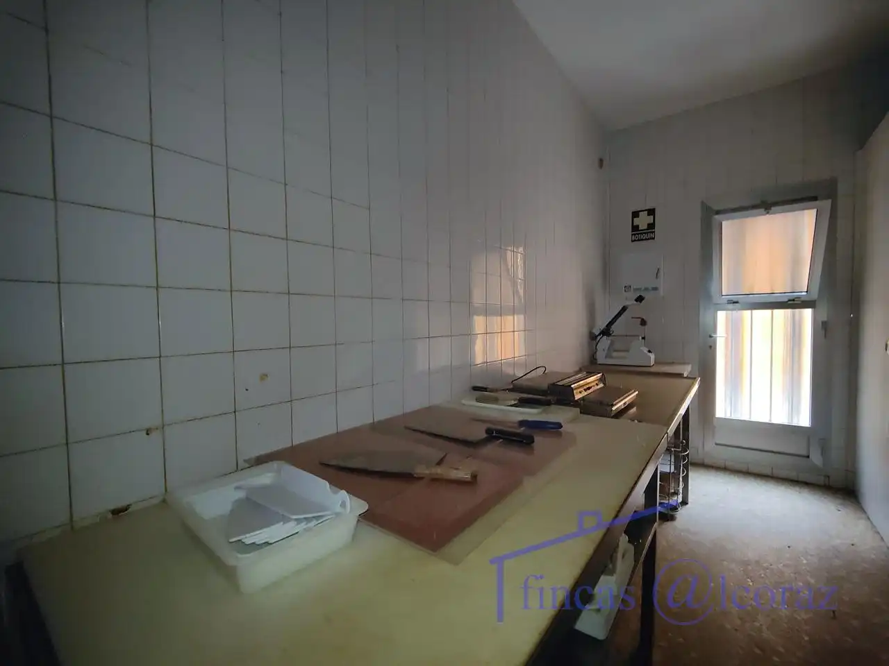 Cocina de Local de alquiler en Huesca con Aire acondicionado