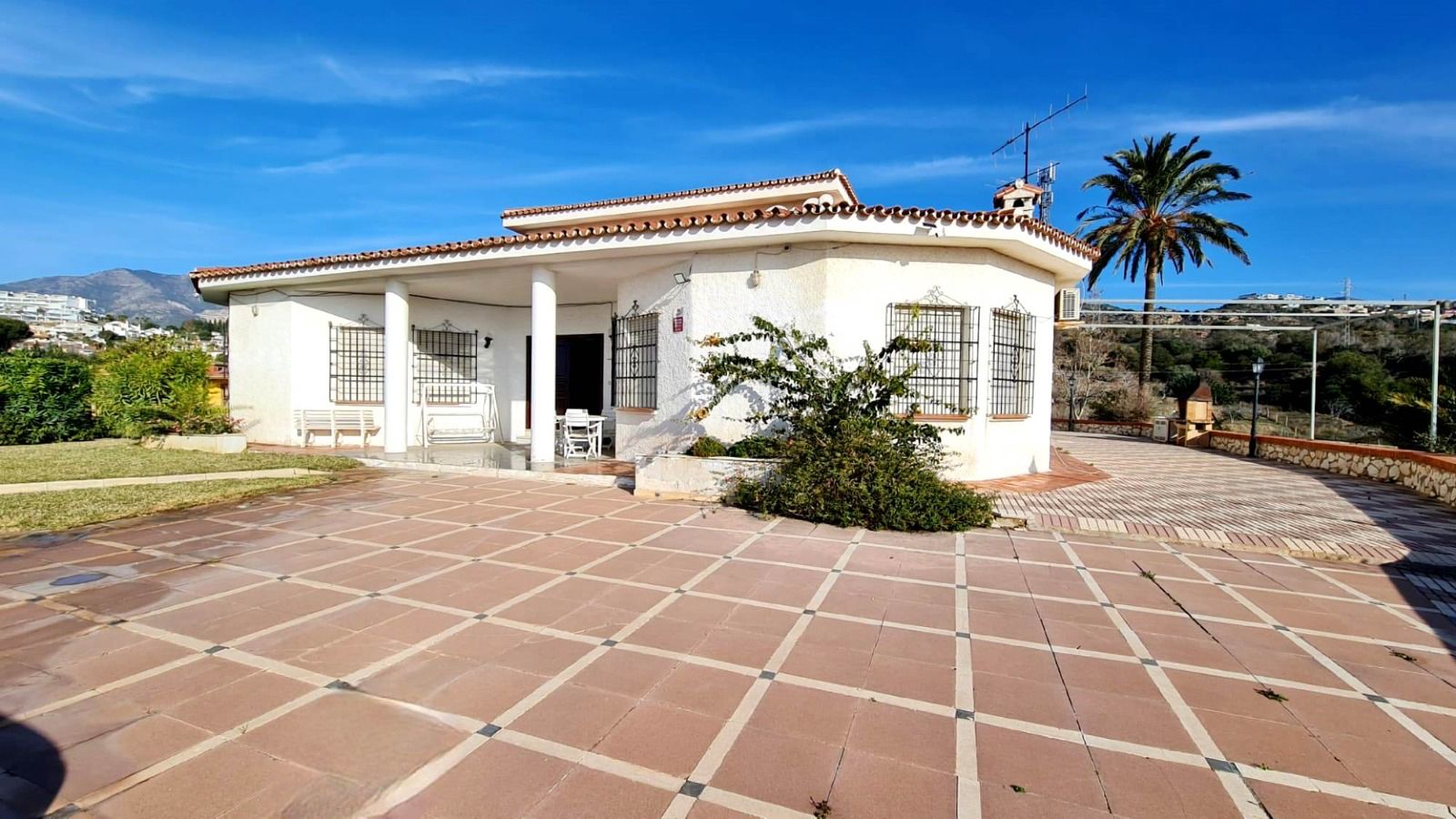 Exterior view of House or chalet for sale in Benalmádena  with Private garden and Swimming Pool