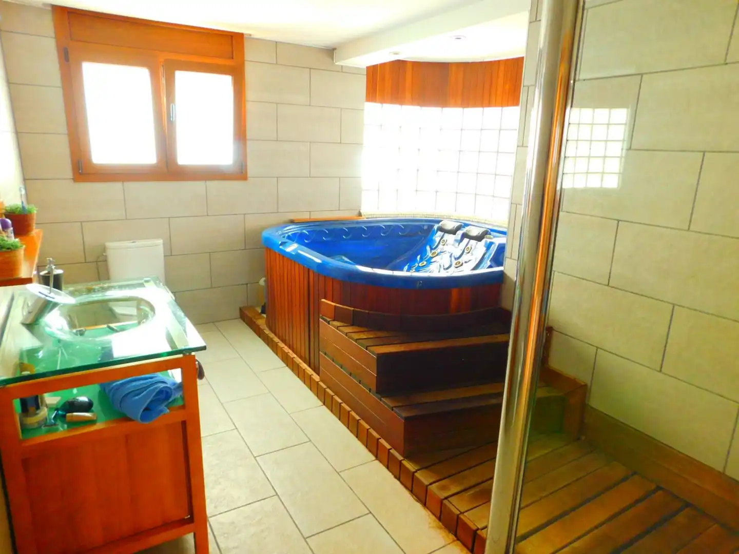 Baño de Casa o chalet en venta en Palau-saverdera con Aire acondicionado, Jardín privado y Terraza