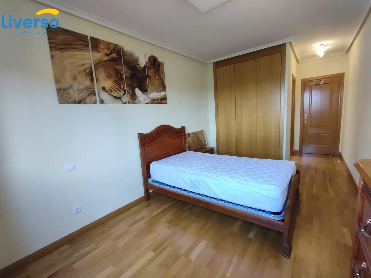 Habitación de Piso de alquiler en Burgos con Calefacción, Trastero y Amueblado