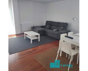 Wohnzimmer von Wohnung miete in Ampuero mit Terrasse und Schwimmbad