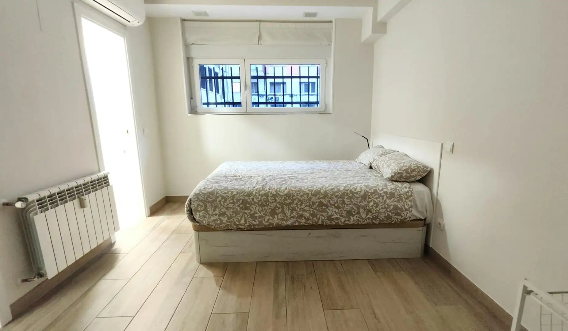 Habitación de Casa o chalet de alquiler en Madrid con Aire acondicionado, Calefacción y Amueblado