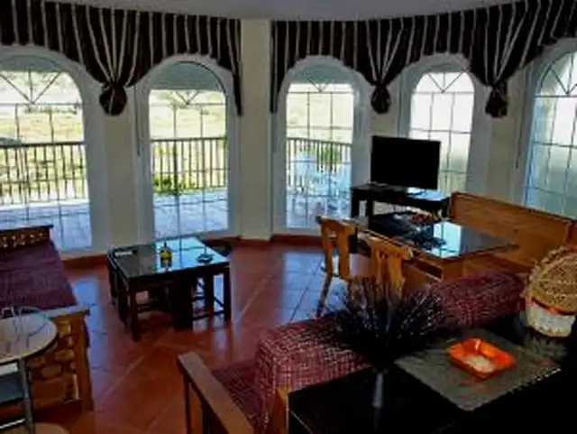 Sala d'estar de Casa o xalet en venda en Peñíscola / Peníscola amb Aire condicionat, Calefacció i Jardí privat