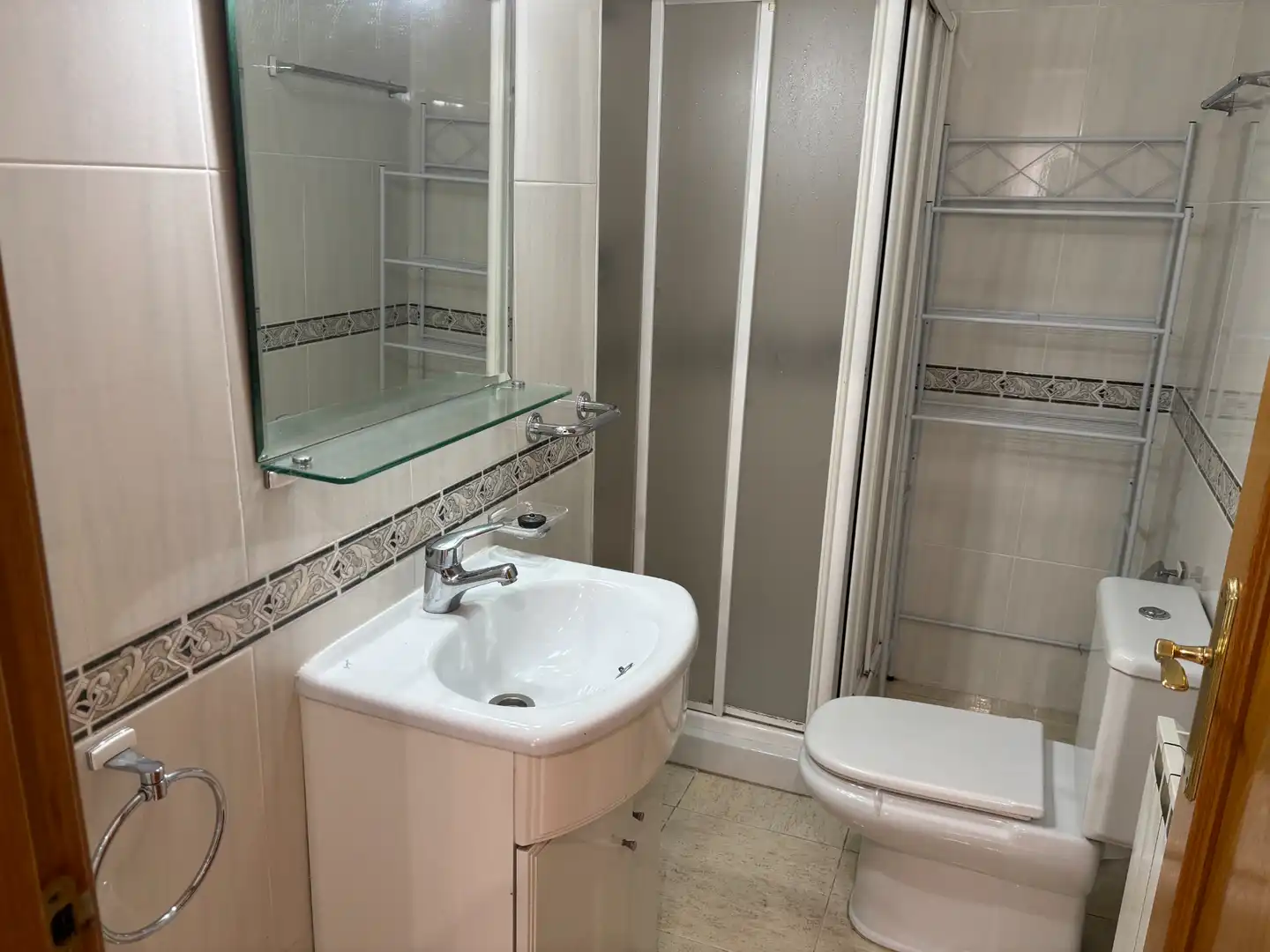 Bathroom of Flat for rent in Lleida  with Air Conditioner, Heating and Furnished