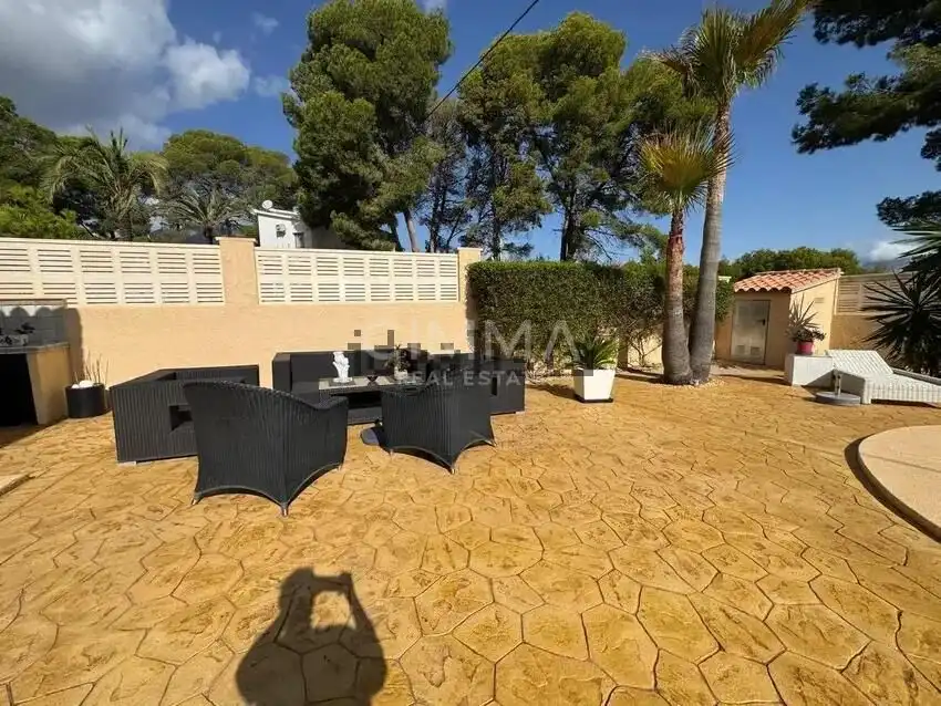 Terrassa de Casa o xalet en venda en La Nucia amb Aire condicionat, Calefacció i Jardí privat