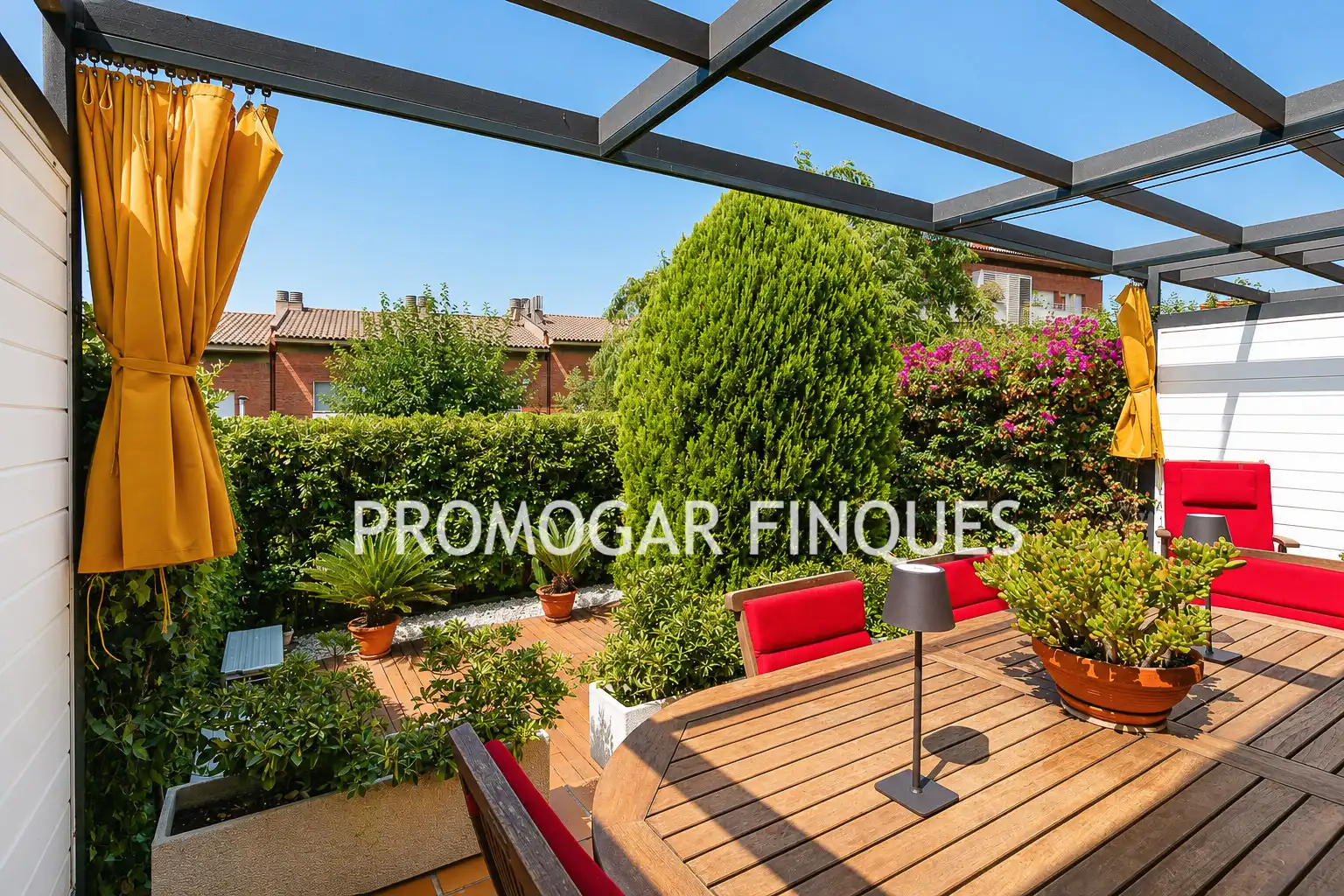 Terrasse von Maisonette zum Verkauf in Sant Feliu de Llobregat mit Klimaanlage, Heizung und Privatgarten