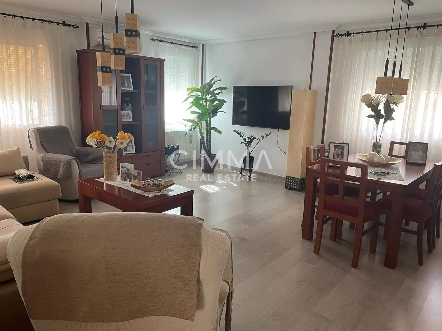 Sala d'estar de Casa o xalet en venda en La Nucia amb Aire condicionat, Jardí privat i Terrassa