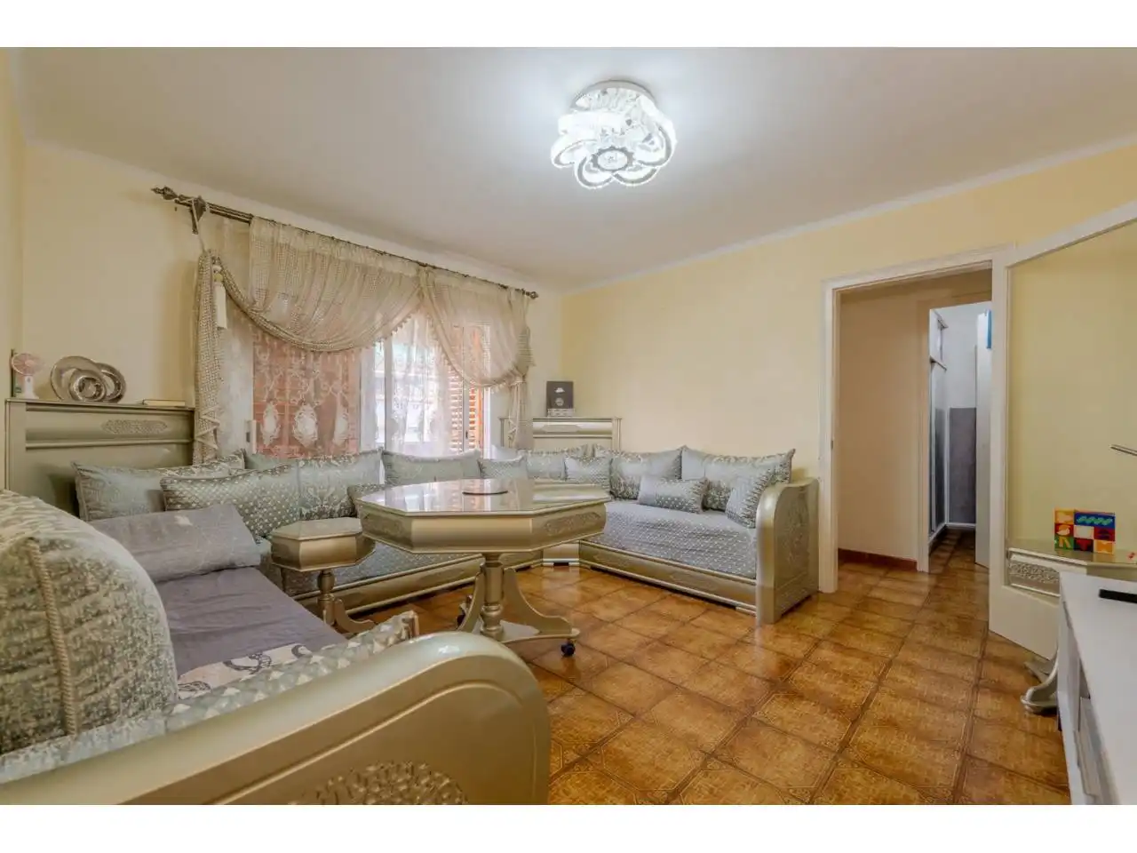 Living room of Flat for sale in Girona  with Heating and Balcony