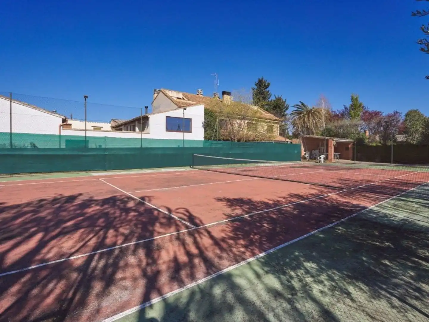 Vista exterior de Casa o xalet en venda en Zaragoza amb Aire condicionat, Calefacció i Jardí privat