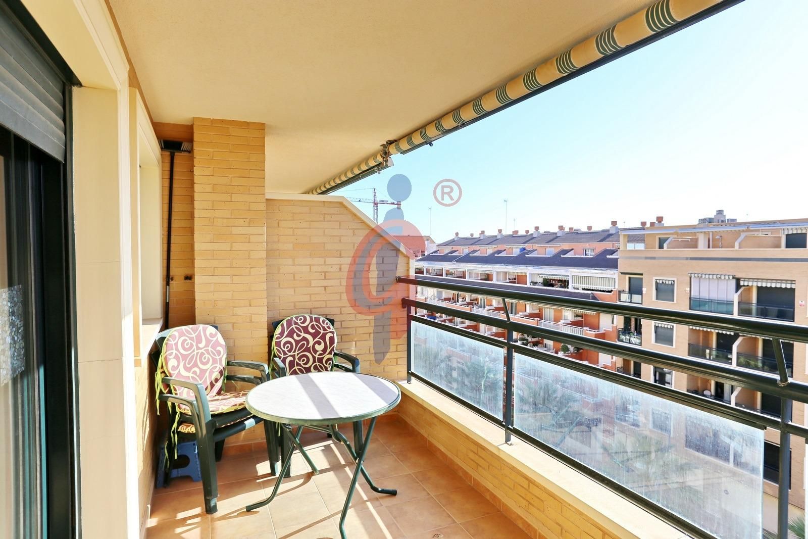 Vista exterior de Apartament en venda en Guardamar del Segura amb Aire condicionat, Calefacció i Terrassa